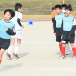 小学生、サッカーの楽しさ味わう  明治安田生命が小城市で教室