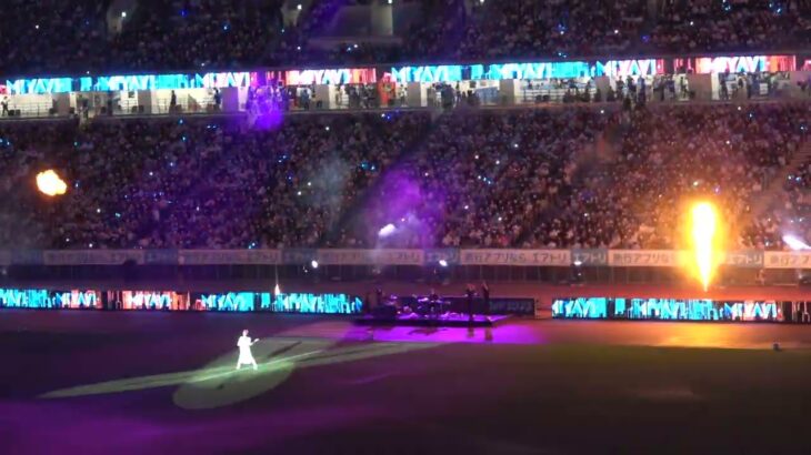 【PSG vs Frontale】 美しすぎるスタジアムの光の演出からMIYAVIさんが登場！！ギターを掻き鳴らすと花火が爆発！スタジアムを熱狂させます！！